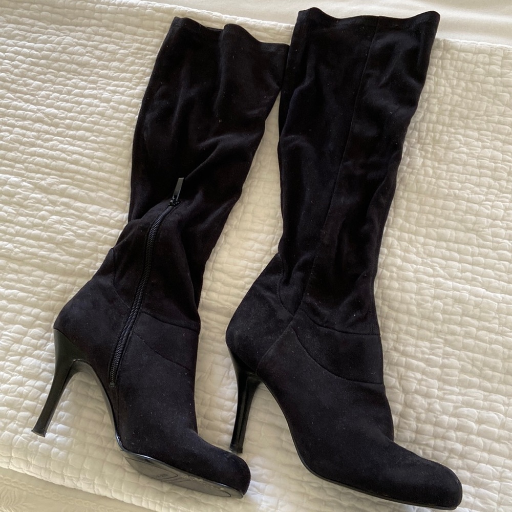 Nine West faux suede knee high boots, size 8.5